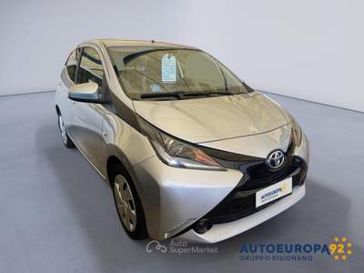 Toyota Aygo Aygo 1.0 VVT-i 69 CV 5 porte x-pure Argento usata MONOPOLI