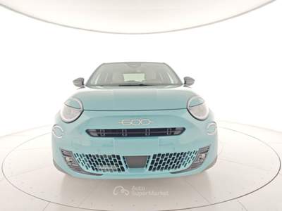 Fiat 600 Hybrid DCT MHEV La Prima + Vernice Blu/Azzurro usata Capua