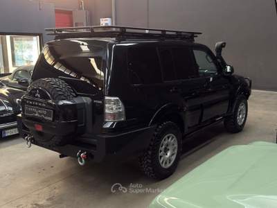 Mitsubishi Pajero 3.8 V6 24V aut. 5p. Instyle *VEICOLO SPECIALE* Nero usata Bologna