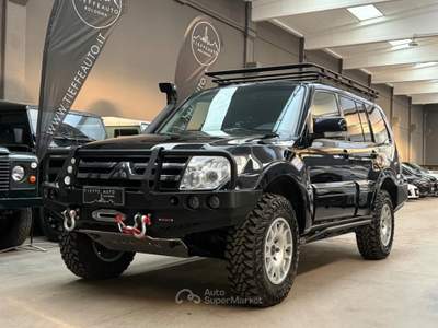 Mitsubishi Pajero 3.8 V6 24V aut. 5p. Instyle *VEICOLO SPECIALE* Nero usata Bologna