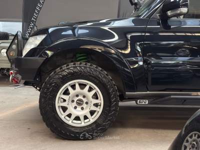 Mitsubishi Pajero 3.8 V6 24V aut. 5p. Instyle *VEICOLO SPECIALE* Nero usata Bologna