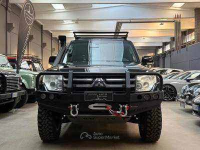 Mitsubishi Pajero 3.8 V6 24V aut. 5p. Instyle *VEICOLO SPECIALE* Nero usata Bologna