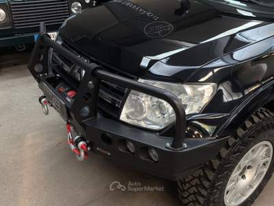 Mitsubishi Pajero 3.8 V6 24V aut. 5p. Instyle *VEICOLO SPECIALE* Nero usata Bologna