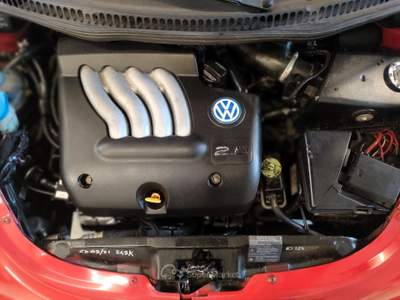 Volkswagen New Beetle 2.0 Gpl pelle e tettuccio Rosso usata SAN MARTINO SICCOMARIO