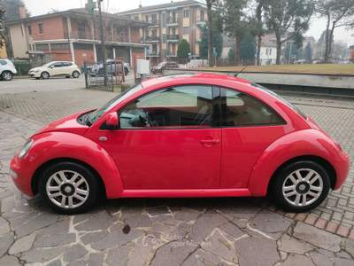 Volkswagen New Beetle 2.0 Gpl pelle e tettuccio Rosso usata SAN MARTINO SICCOMARIO