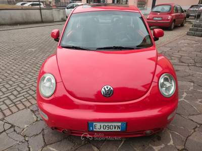 Volkswagen New Beetle 2.0 Gpl pelle e tettuccio Rosso usata SAN MARTINO SICCOMARIO