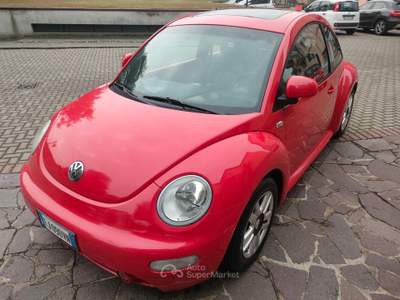 Volkswagen New Beetle 2.0 Gpl pelle e tettuccio Rosso usata SAN MARTINO SICCOMARIO