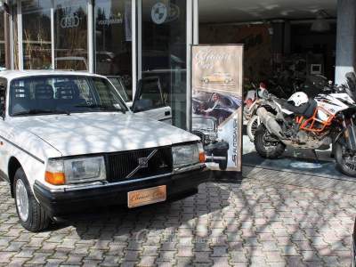 Volvo 240 2.0 cat Station Wagon Polar Bianco usata Acquasparta