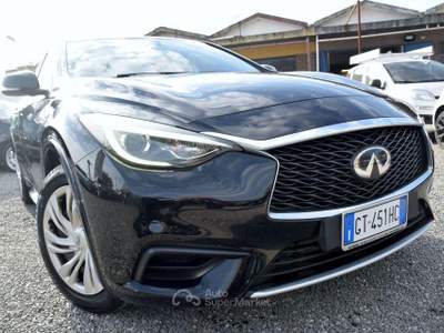 Infiniti Q30  1.5d Business Executive Nero usata Montalto di Castro