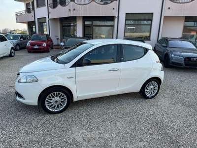 Lancia Ypsilon 1.2 69 CV 5 porte S&S Gold Bianco usata Ponte di Piave