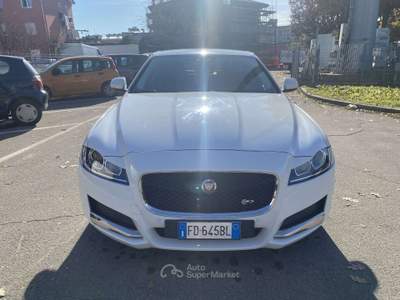 Jaguar XF 2.0d e-perf. Pure Business edition 163cv auto Bianco usata Treviglio