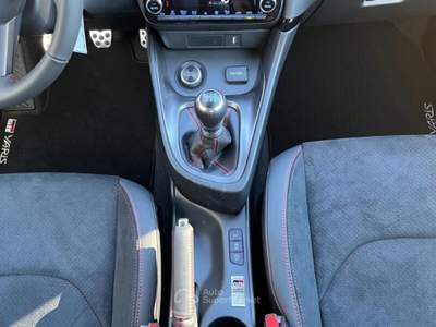 Toyota Yaris Yaris 1.6 Turbo 3 porte GR Yaris Circuit Nero usata MONTE URANO