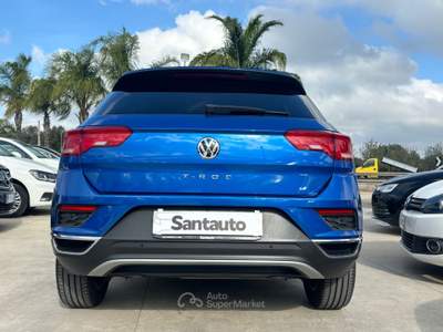 Volkswagen T-Roc - 2020 neopatentati- Blu/Azzurro usata San Michele Salentino