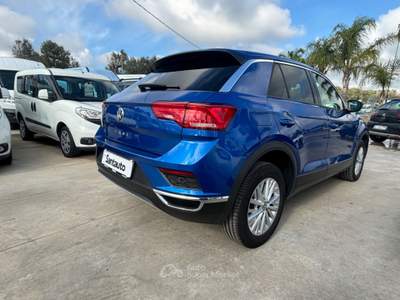Volkswagen T-Roc - 2020 neopatentati- Blu/Azzurro usata San Michele Salentino