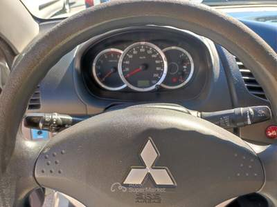 Mitsubishi L200 L200 2.5 DI-D/178CV CC Intense Tender Fleet Bianco usata MONTE URANO