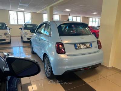 Fiat 500 500e Berlina 42 kWh La Prima Blu/Azzurro usata MONTE URANO