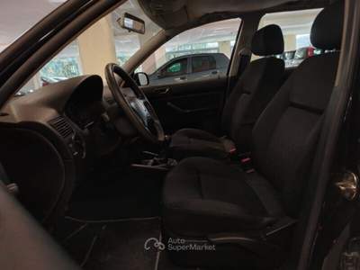 Volkswagen Golf Golf 1.4 16V cat 5 porte usata MONTE URANO