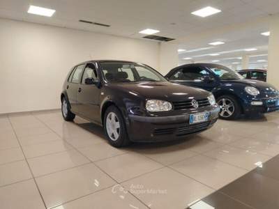 Volkswagen Golf Golf 1.4 16V cat 5 porte usata MONTE URANO