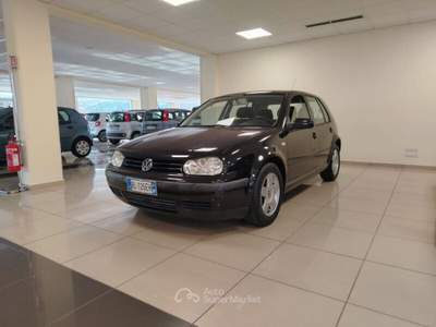 Volkswagen Golf Golf 1.4 16V cat 5 porte usata MONTE URANO