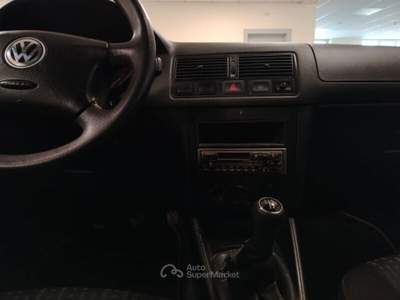 Volkswagen Golf Golf 1.4 16V cat 5 porte usata MONTE URANO