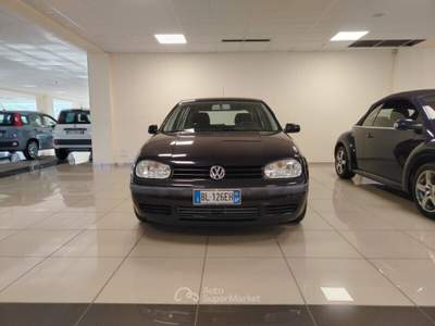 Volkswagen Golf Golf 1.4 16V cat 5 porte usata MONTE URANO