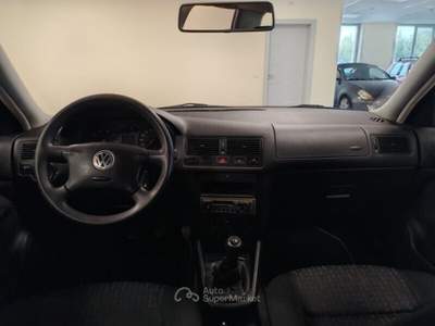 Volkswagen Golf Golf 1.4 16V cat 5 porte usata MONTE URANO