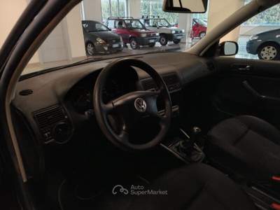 Volkswagen Golf Golf 1.4 16V cat 5 porte usata MONTE URANO