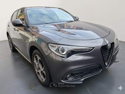 Alfa Romeo Stelvio 2.2d 190cv Q4 Sprint AT8 +Navi+Camera Grigio usata Torino