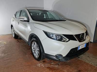 Nissan Qashqai 1.6 dci 130cv Xtronic Auto Euro 6 Bianco usata Torino