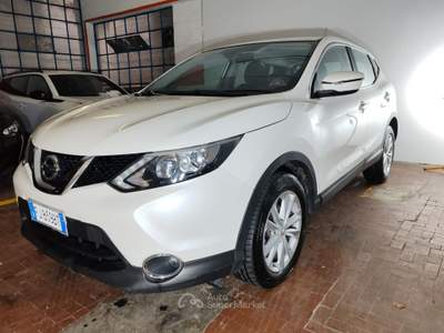 Nissan Qashqai 1.6 dci 130cv Xtronic Auto Euro 6 Bianco usata Torino