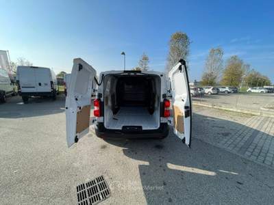 Opel Vivaro 1.5 Diesel 120CV S&S PL-TN M Furgone Bianco usata BOLOGNA