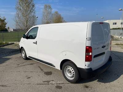 Opel Vivaro 1.5 Diesel 120CV S&S PL-TN M Furgone Bianco usata BOLOGNA