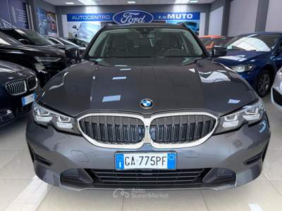 BMW Serie 3 318d d Touring Business Advantage aut. Grigio usata Medesano