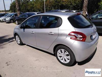 Peugeot 208 1.6 e-HDi 92 CV Stop&Start 5p. Active Argento usata Modica