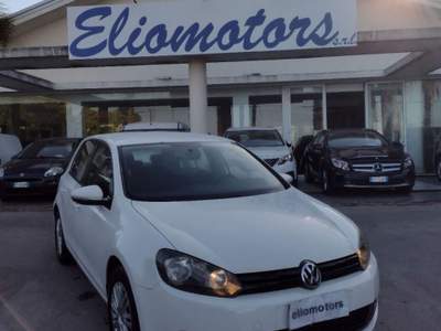 Volkswagen Golf 1.6 TDI 5p. Comfortline BlueMotion Technology Bianco usata Modica