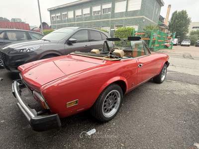 Fiat 124 spider 1.8 Rosso usata Trezzano sul Naviglio