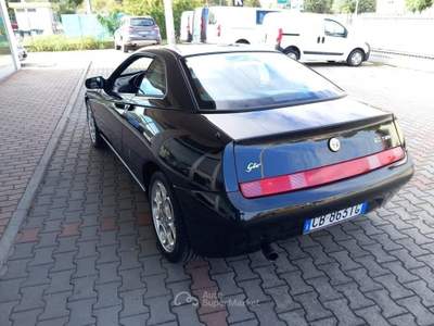 Alfa Romeo Alfetta GT/GTV GTV 2.0i 16V Twin Spark cat Lux Nero usata Cotignola