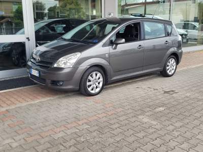 Toyota Corolla Verso 2.2 16V D-4D Grigio usata Cotignola