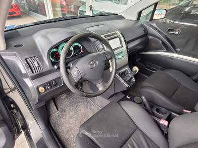 Toyota Corolla Verso 2.2 16V D-4D Grigio usata Cotignola