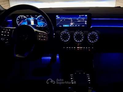 Mercedes-Benz CLA Splendida MERCEDES BENZ CLA SHOOTING BRAKE 200d Premium AMG Bianco usata Sassari