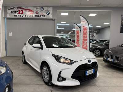 Toyota Yaris 5 porte Lounge 92CV Auto Bianco usata Prato