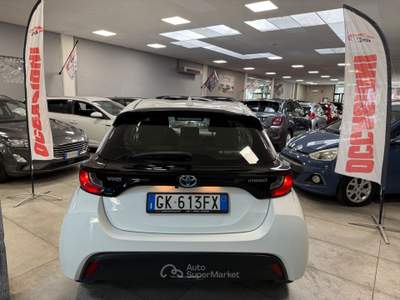Toyota Yaris 5 porte Lounge 92CV Auto Bianco usata Prato
