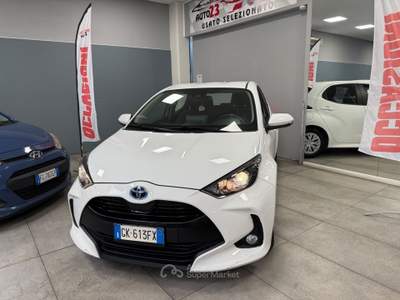 Toyota Yaris 5 porte Lounge 92CV Auto Bianco usata Prato