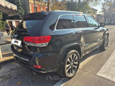 Jeep Grand Cherokee 3.0 V6 CRD 250 CV Multijet II Overland Nero usata Galliate