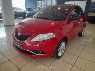 Lancia Ypsilon III 2015 -  1.2 Silver 69cv Rosso usata Novi Ligure