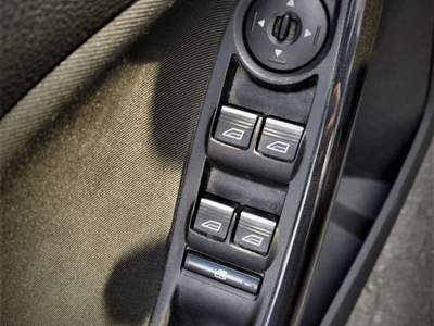 Ford Focus allestimento TITANIUM, Tenuta sempre in box, non fumatore Nero usata Cologno Monzese