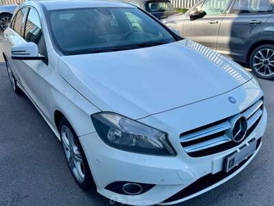 Mercedes-Benz Classe A d Automatic Sport Bianco usata Castellammare di Stabia