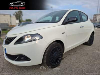 Lancia Ypsilon Ypsilon 1.0 FireFly 5p.S&S Hybrid Silver Bianco usata RIMINI