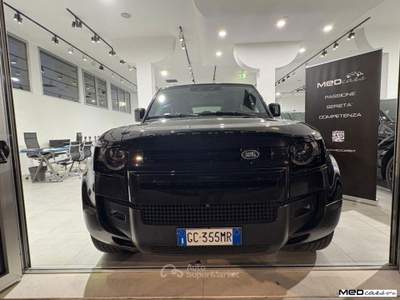 Land Rover Defender 110 2.0 SD4 240CV AWD Auto SE Nero usata Rimini