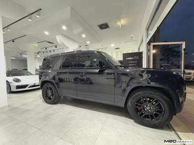 Land Rover Defender 110 2.0 SD4 240CV AWD Auto SE Nero usata Rimini
